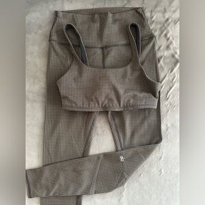 Alo Leggings+Bra Set